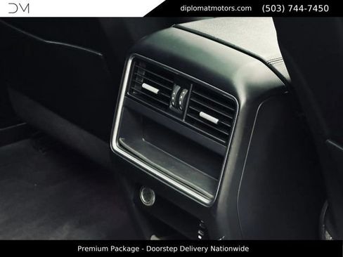 Used 2020 Porsche Cayenne AWD/4WD image 19