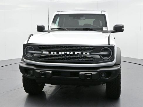 Used 2025 Ford Bronco Badlands AWD/4WD image 2