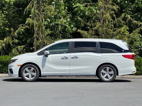 Used 2020 Honda Odyssey EX image 3
