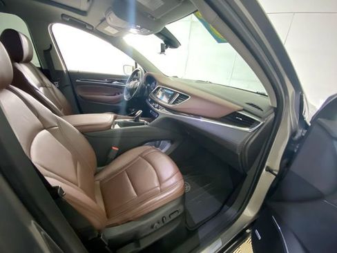 Used 2018 Buick Enclave Avenir w/ Avenir Technology Package image 39