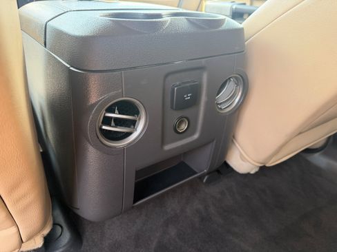 Used 2015 Ford F250 Lariat w/ Lariat Interior Package AWD/4WD image 20