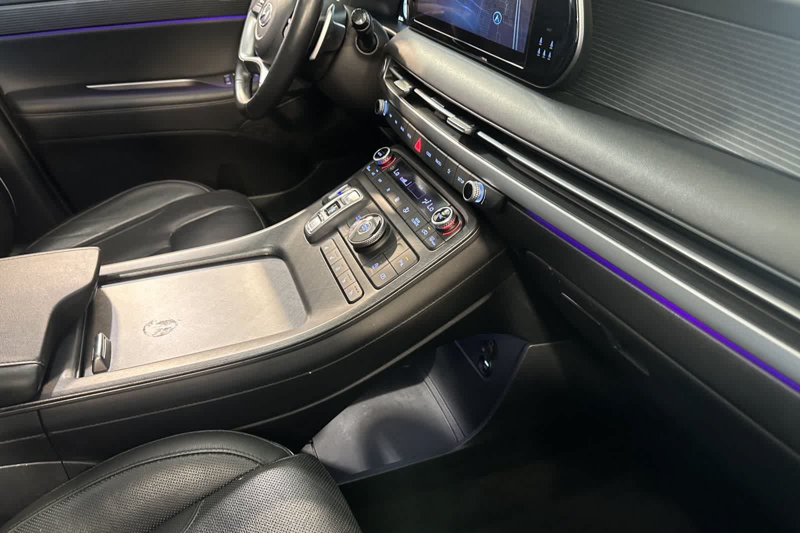 Used 2024 Hyundai Palisade Limited FWD image 19
