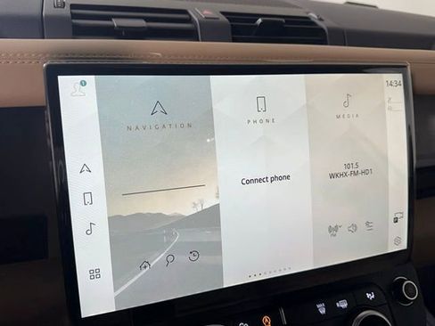 New 2026 Land Rover Defender 110 X-Dynamic SE image 28