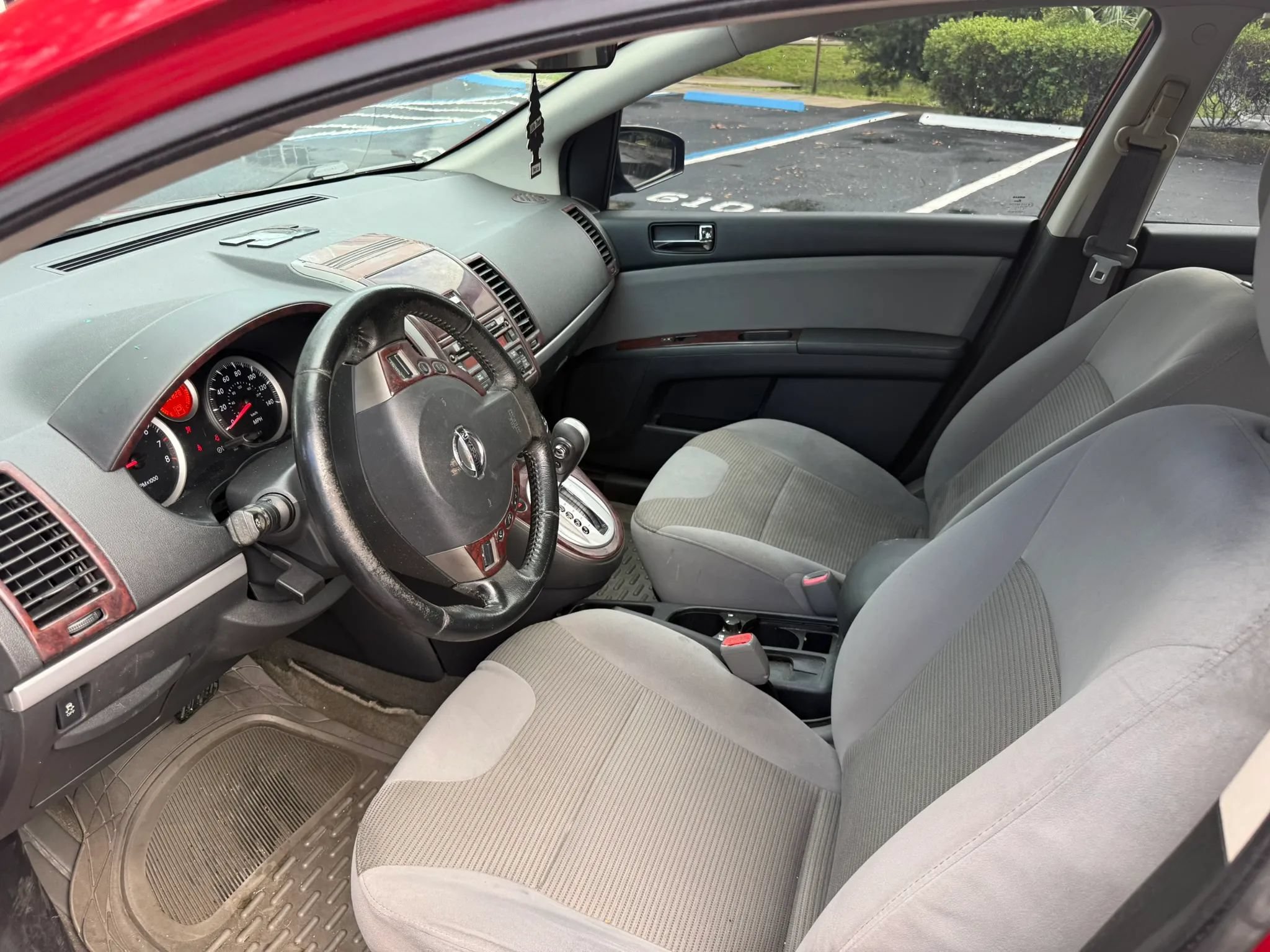 Used 2012 Nissan Sentra 2.0 S w/ Convenience Pkg FWD image 9
