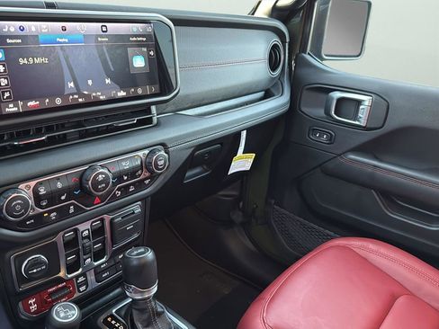 Used 2024 Jeep Wrangler Unlimited Rubicon 392 image 20