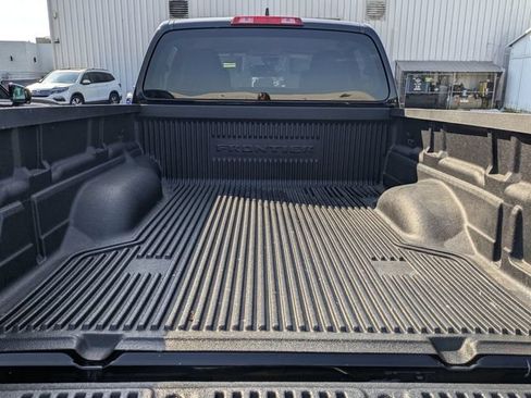 Used 2025 Nissan Frontier SV RWD image 34