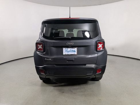 Used 2023 Jeep Renegade Latitude image 7