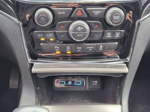 Used 2019 Jeep Grand Cherokee Trailhawk image 18