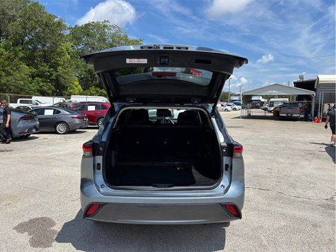 Used 2021 Toyota Highlander Limited FWD image 51