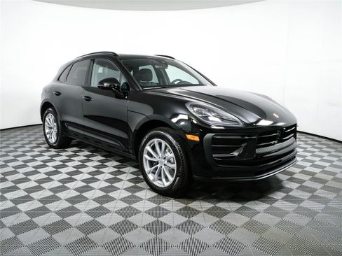 Certified 2026 Porsche Macan Turbo AWD/4WD image 29