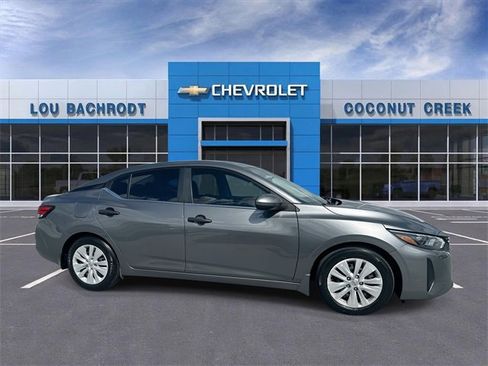 Used 2024 Nissan Sentra S image 9