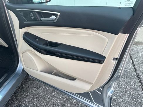 Used 2022 Ford Edge Titanium AWD/4WD image 29