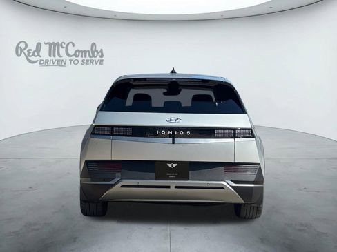 Used 2023 Hyundai Ioniq 5 SEL image 4