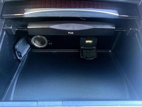 Used 2017 Acura TLX FWD image 34