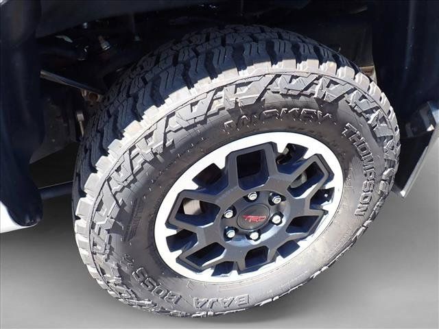 Certified 2024 Toyota Tacoma SR5 AWD/4WD image 8