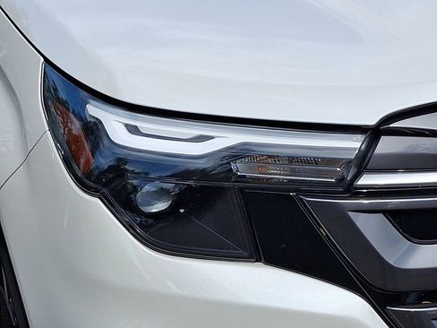 Certified 2025 Subaru Forester Premium image 9