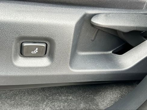 New 2026 Toyota Tacoma SR image 8