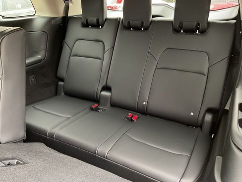 New 2026 Nissan Pathfinder SL FWD image 15