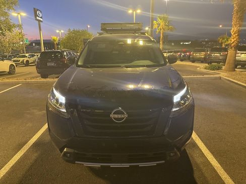 Used 2022 Nissan Pathfinder SL w/ SL Black Package FWD image 29