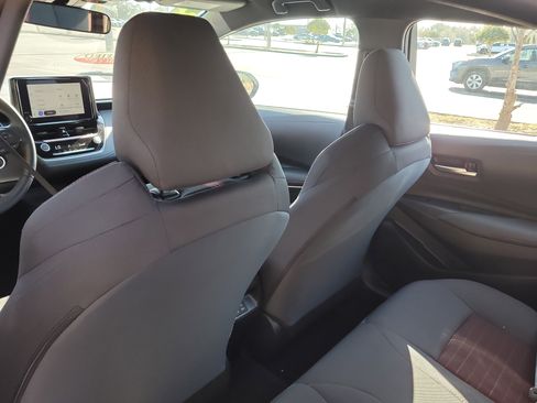 Certified 2025 Toyota Corolla SE image 12