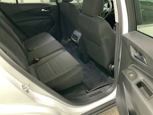 Used 2023 Chevrolet Equinox LT w/ LPO, Floor Liner Package image 19