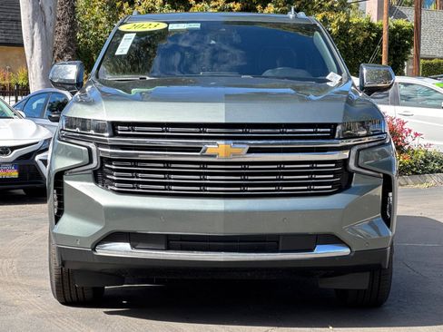 Used 2023 Chevrolet Suburban Premier image 9