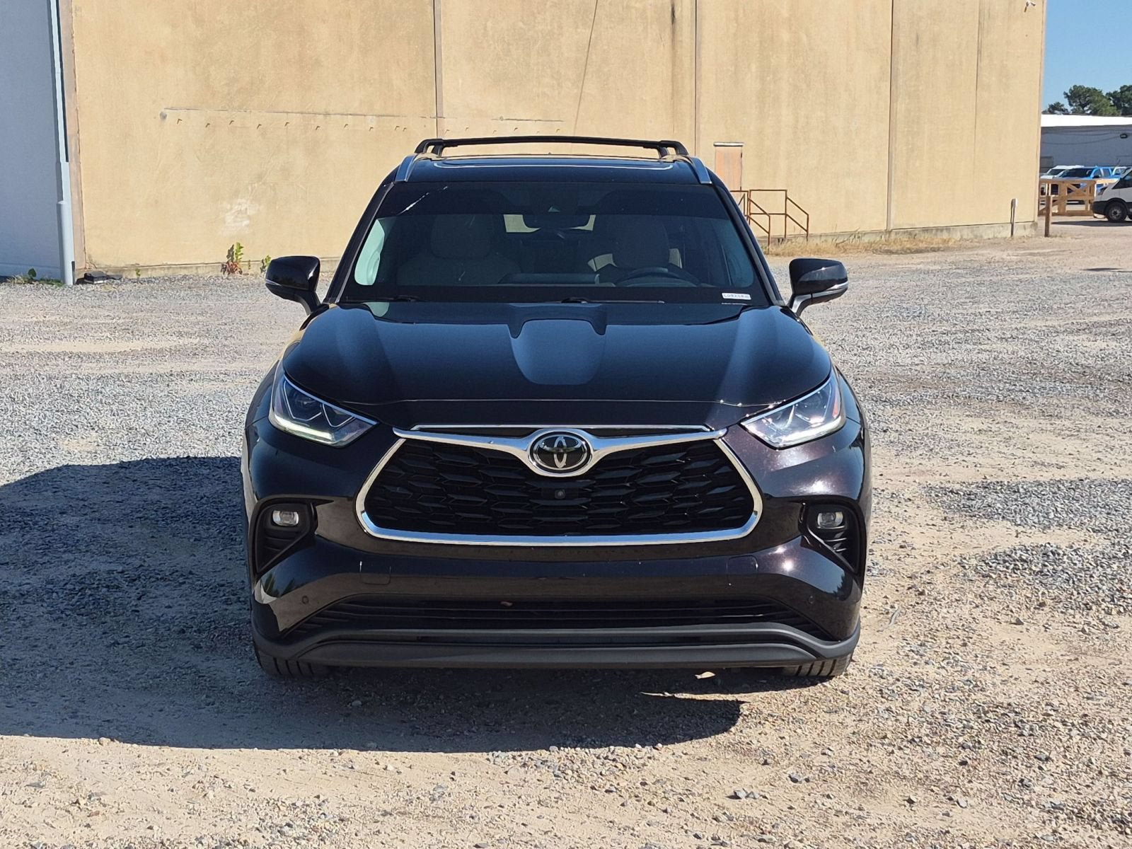 Used 2021 Toyota Highlander Limited FWD image 9