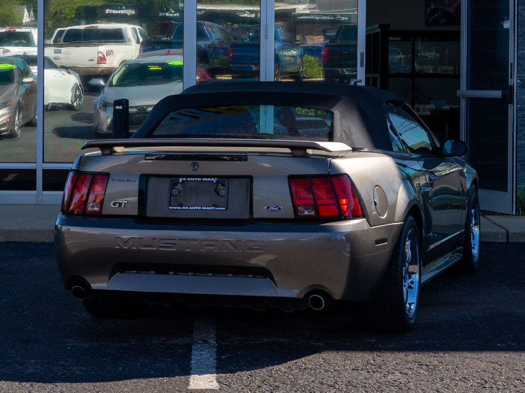 Used 2002 Ford Mustang GT RWD image 3