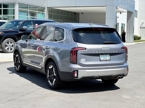 Used 2023 Kia Telluride EX AWD/4WD image 8
