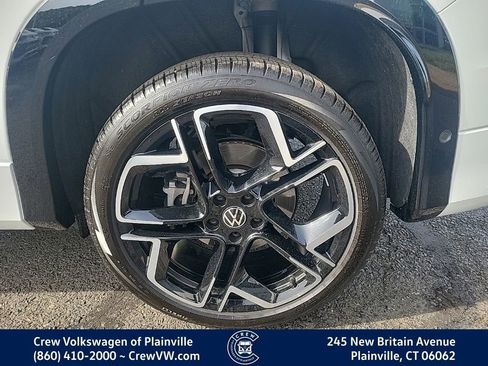 Certified 2026 Volkswagen Tiguan SEL R-Line AWD/4WD image 18