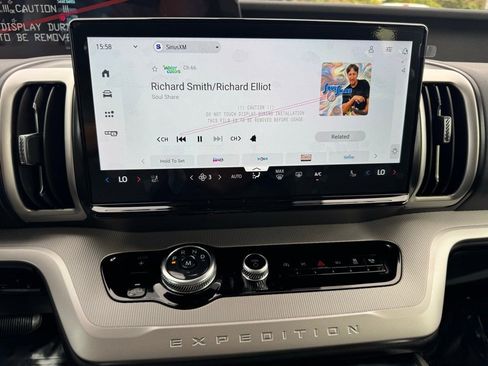 New 2025 Ford Expedition Active image 36