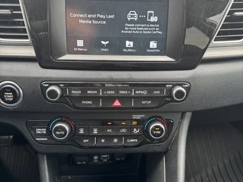 Used 2019 Kia Niro LX FWD image 12
