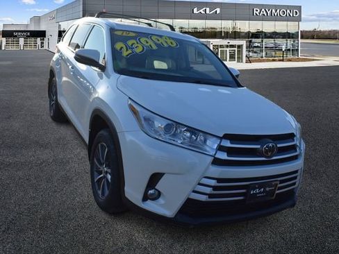 Used 2019 Toyota Highlander XLE image 9