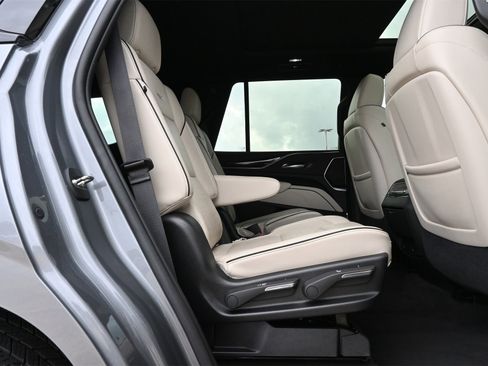 Used 2021 Cadillac Escalade Sport w/ Driver Assist Tech Package image 24