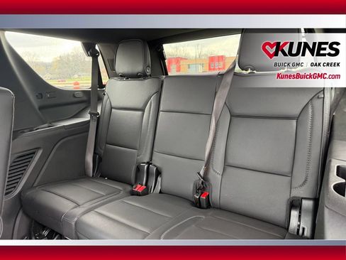 Used 2024 GMC Yukon Denali w/ Advanced Technology Package AWD/4WD image 5