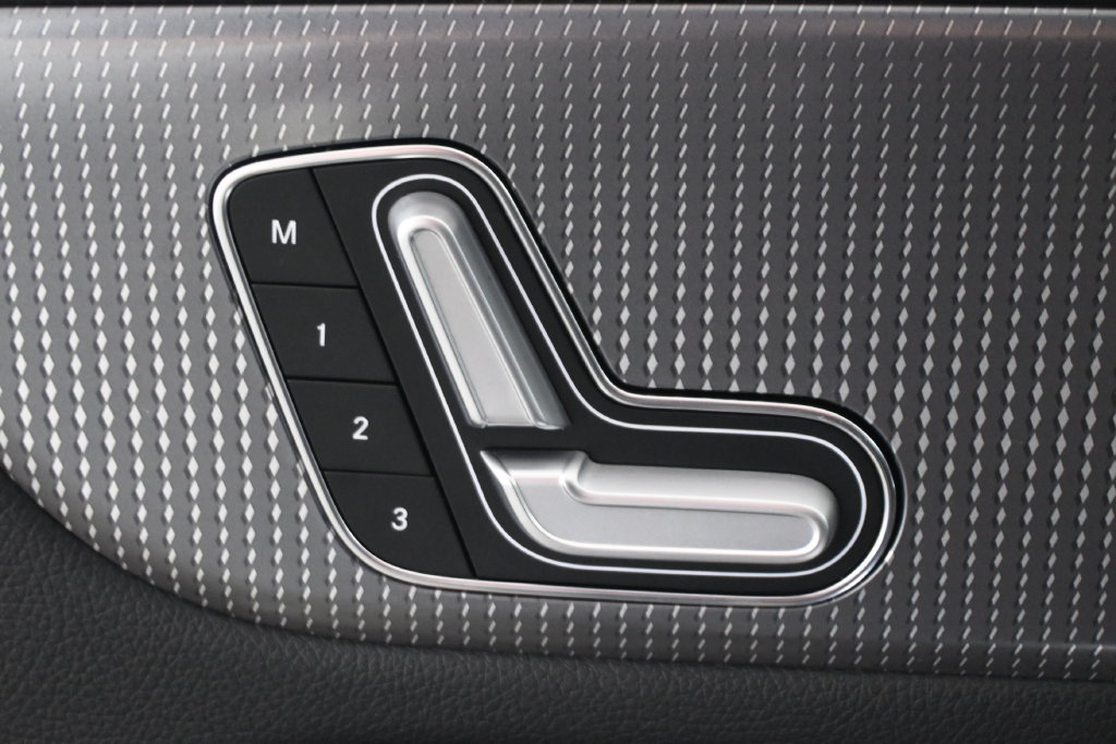 Certified 2023 Mercedes-Benz GLA 250 4MATIC image 27