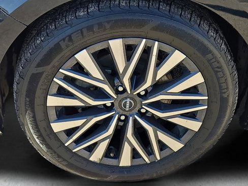 Used 2024 Nissan Altima 2.5 SV image 8