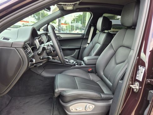 Certified 2026 Porsche Macan S AWD/4WD image 5