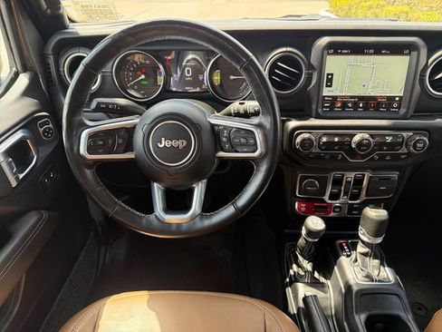 Used 2021 Jeep Wrangler Unlimited Rubicon 4xe w/ Steel Bumper Group AWD/4WD image 15