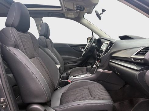 Used 2021 Subaru Forester Premium image 28