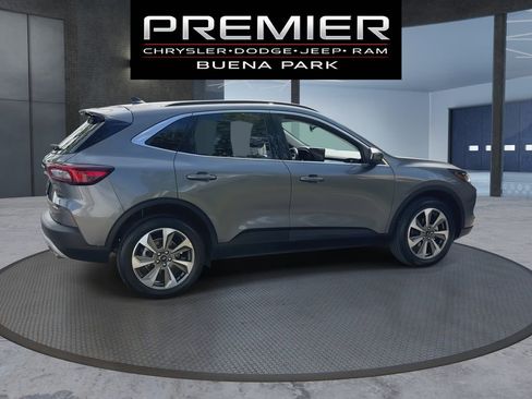 Used 2024 Ford Escape Platinum image 8