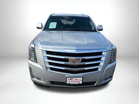 Used 2020 Cadillac Escalade Luxury AWD/4WD image 10