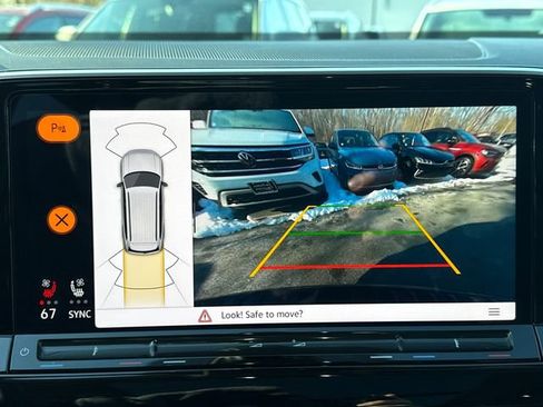 Certified 2024 Volkswagen Atlas Peak Edition SE image 19