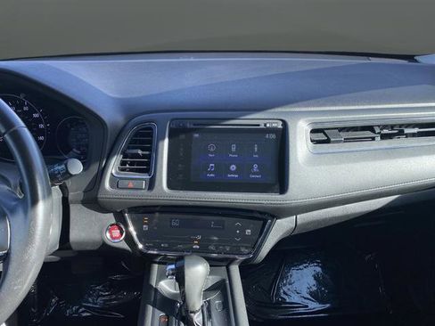 Used 2018 Honda HR-V EX-L image 9