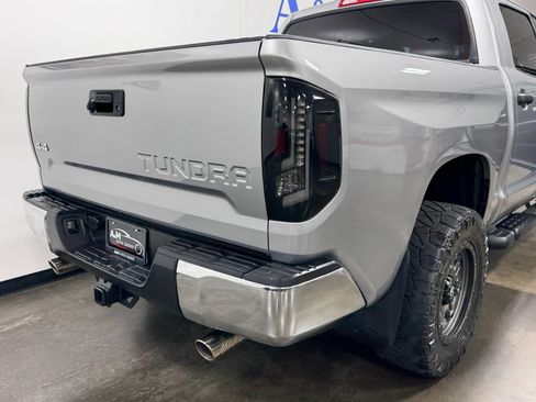 Used 2016 Toyota Tundra SR5 w/ SR5 Upgrade Package AWD/4WD image 18