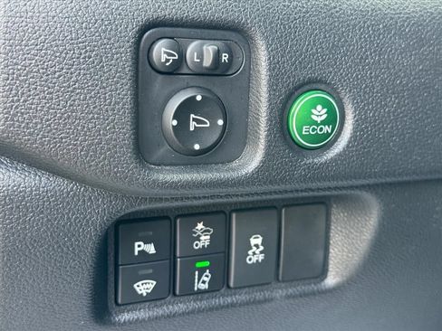 Used 2025 Honda Passport Black Edition image 17