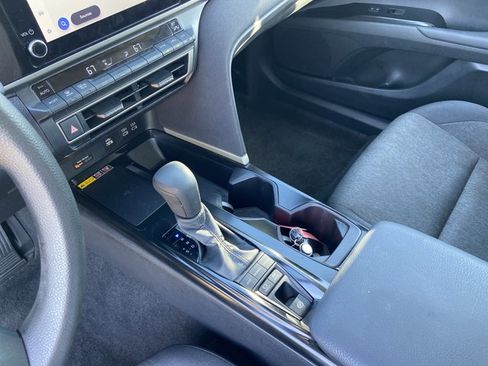Used 2025 Toyota Camry LE FWD image 24