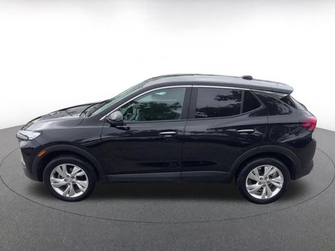 Used 2025 Buick Encore GX Preferred AWD/4WD image 9