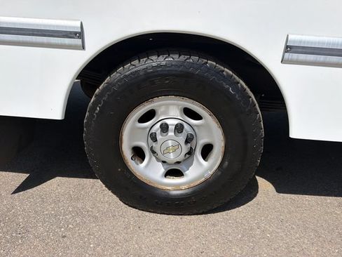 Used 2020 Chevrolet Express 3500 w/ Power Convenience Package RWD image 24