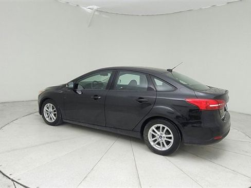 Used 2015 Ford Focus SE w/ Reverse Sensing Package image 7